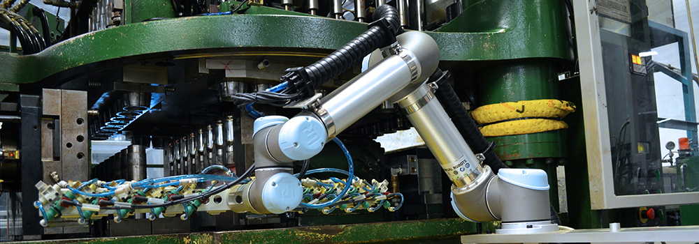 machine tending robot